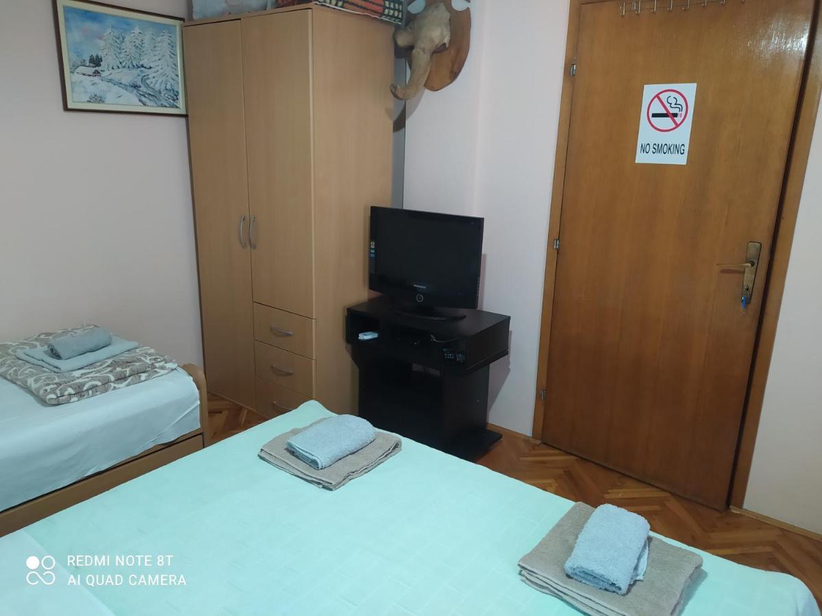 Apartment & Rooms Aleksandar Golubac Exterior foto